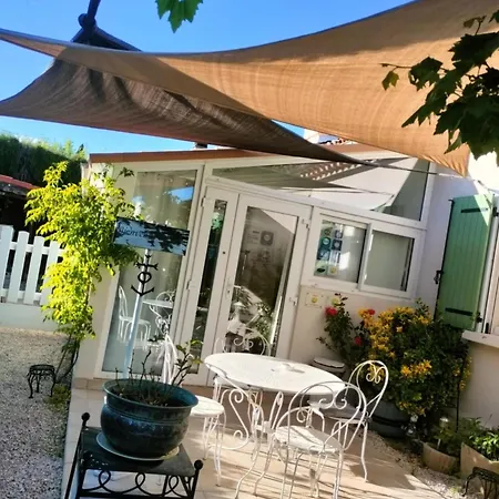 D'hotes De La Sueur Au Bonheur Bed & Breakfast
